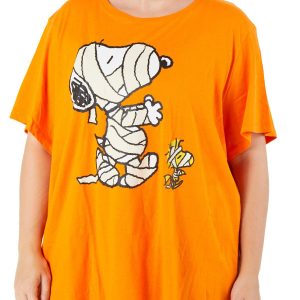 Women's Plus Mummy Snoopy Graphic Tee